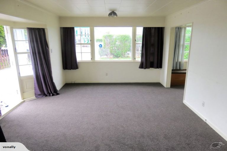 Photo of property in 91 Bridge Street, Bulls, 4818