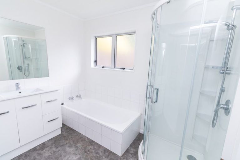 Photo of property in 11 Nalanda Crescent, Broadmeadows, Wellington, 6035