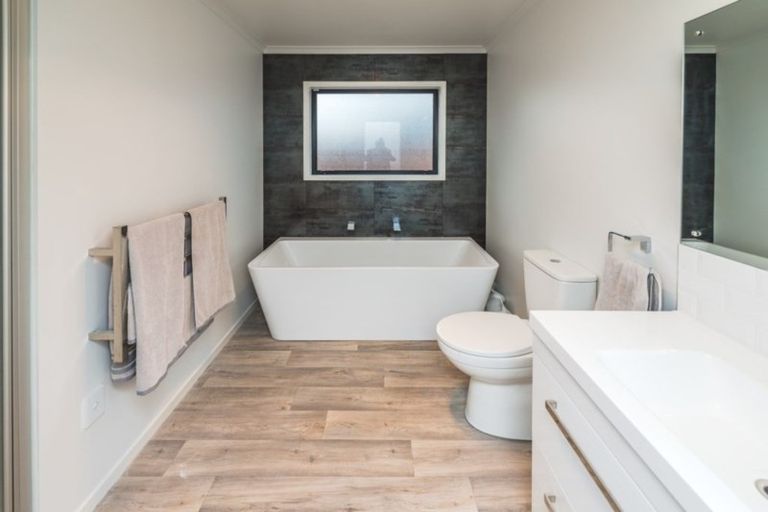 Photo of property in 20 Magnolia Crescent, Tawhero, Whanganui, 4501