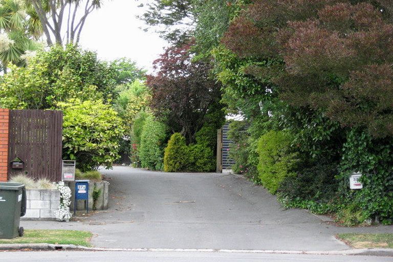 Photo of property in 37c Highland Place, Avonhead, Christchurch, 8042