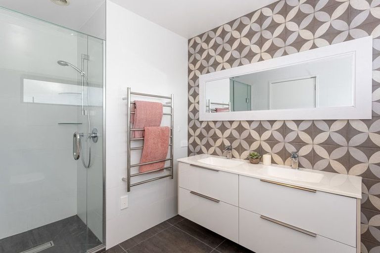 Photo of property in 174c Archers Road, Glenfield, Auckland, 0629