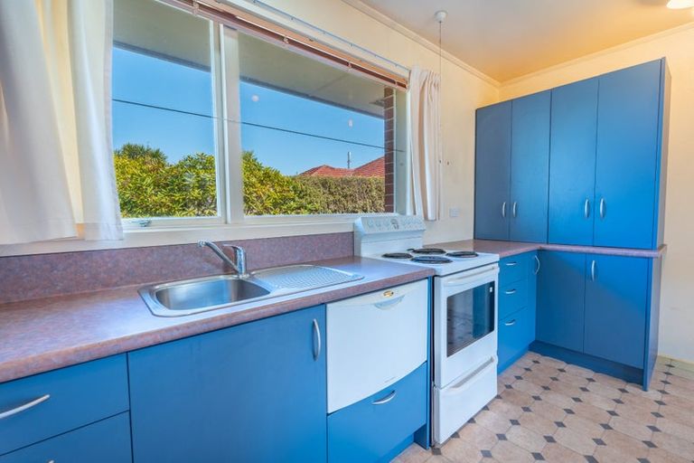 Photo of property in 1-11/94 Avenue Road, West End, Timaru, 7910
