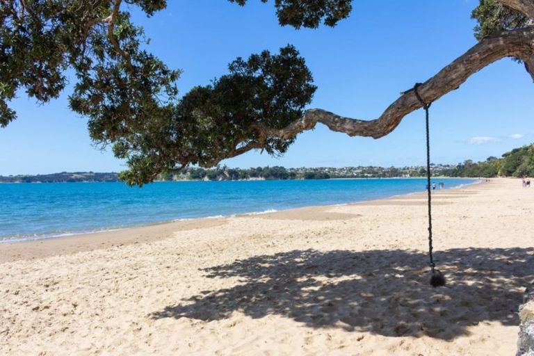 Photo of property in 3 Lea Place, Stanmore Bay, Whangaparaoa, 0932