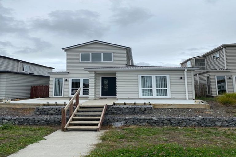 Photo of property in 15 Tribute Loop, Takanini, 2112