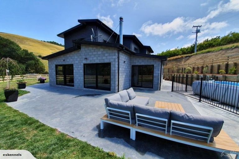 Photo of property in 86 Seafield Road, Eskdale, Napier, 4182