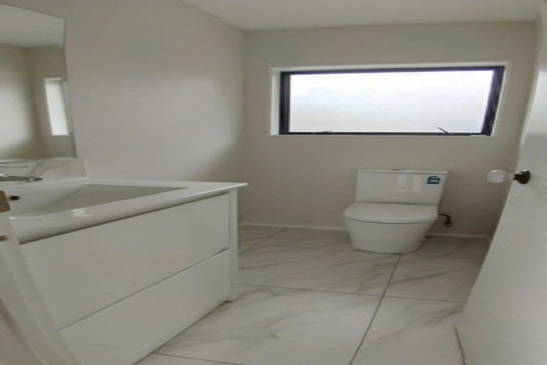 Photo of property in 1/1 Argyle Road, Browns Bay, Auckland, 0630