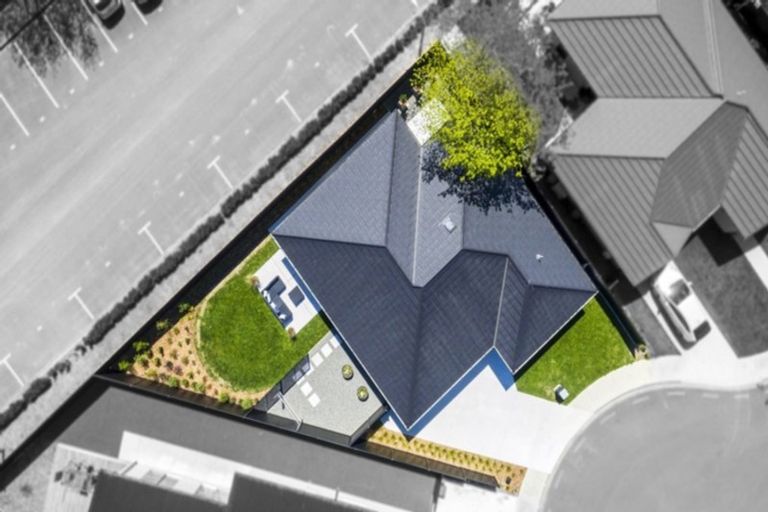 Photo of property in 12 Passchendaele Grove, Trentham, Upper Hutt, 5018