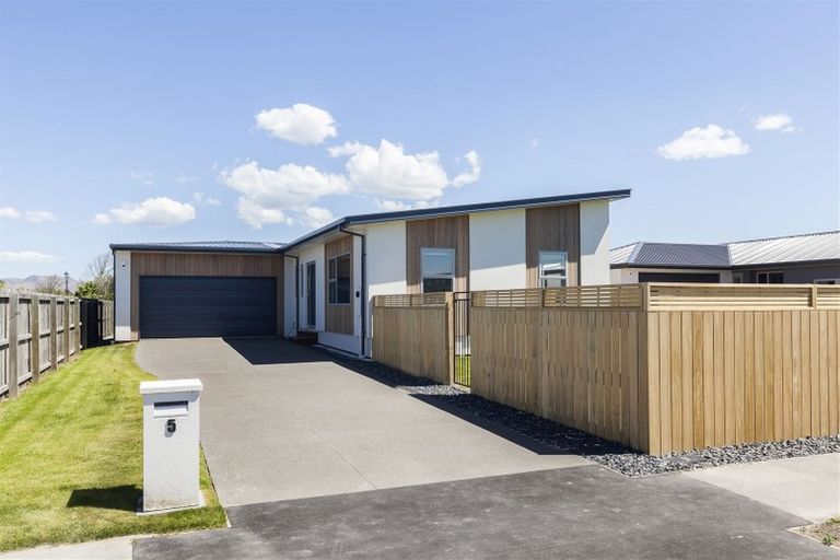 Photo of property in 5 Kingsbridge West, Burwood, Christchurch, 8083