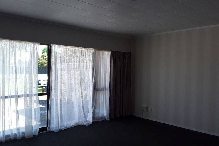 Photo of property in 53 Wordsworth Street, Leamington, Cambridge, 3432