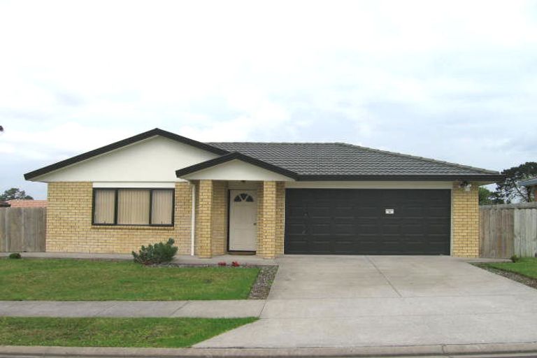 Photo of property in 6 Jeffery Reeve Crescent, Ranui, Auckland, 0612