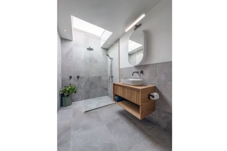 Photo of property in 17 Kapuka Lane, Wanaka, 9305