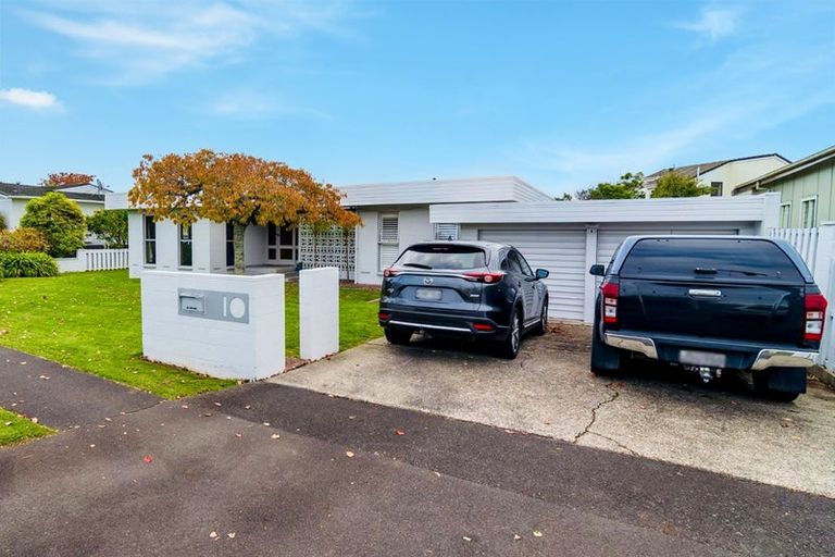 Photo of property in 10 Storey Avenue, Forest Lake, Hamilton, 3200