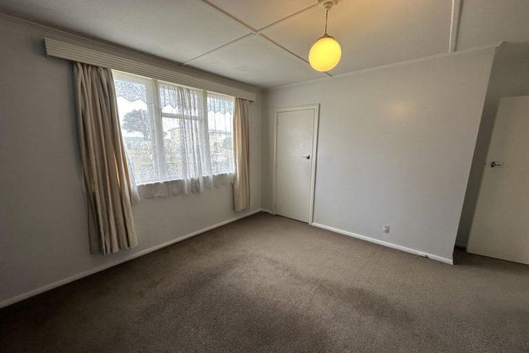 Photo of property in 33 Leicester Street, Cannons Creek, Porirua, 5024
