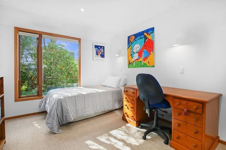 Photo of property in 143 Totara Street, Riccarton, Christchurch, 8041