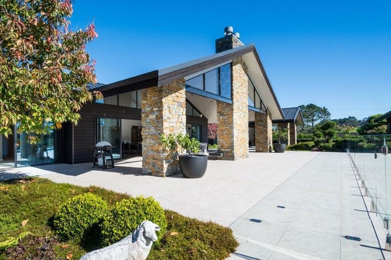 Photo of property in 73 Pomona Road, Kumeu, 0891
