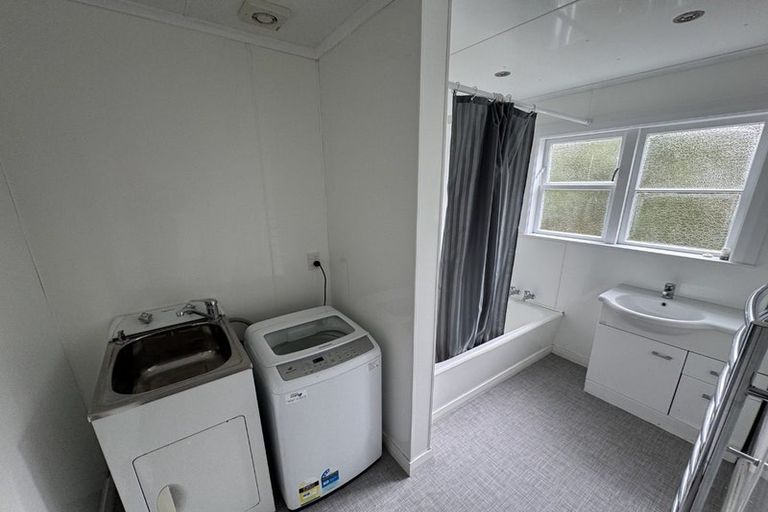 Photo of property in 5 Harland Street, Brooklyn, Wellington, 6021