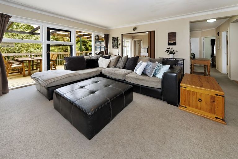 Photo of property in 17 Golf Road, New Lynn, Auckland, 0600