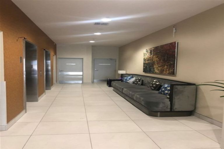 Photo of property in Proximity Apartments, 1304/17 Amersham Way, Manukau, Auckland, 2104