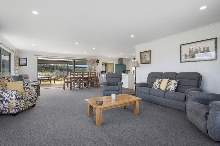 Photo of property in 1 Vantage Place, Omokoroa, 3114