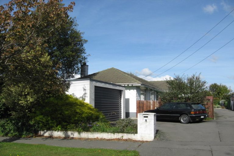 Photo of property in 2/5 Coniston Avenue, Ilam, Christchurch, 8041