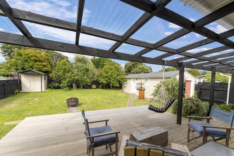 Photo of property in 29 Manuka Street, Otaki Beach, Otaki, 5512