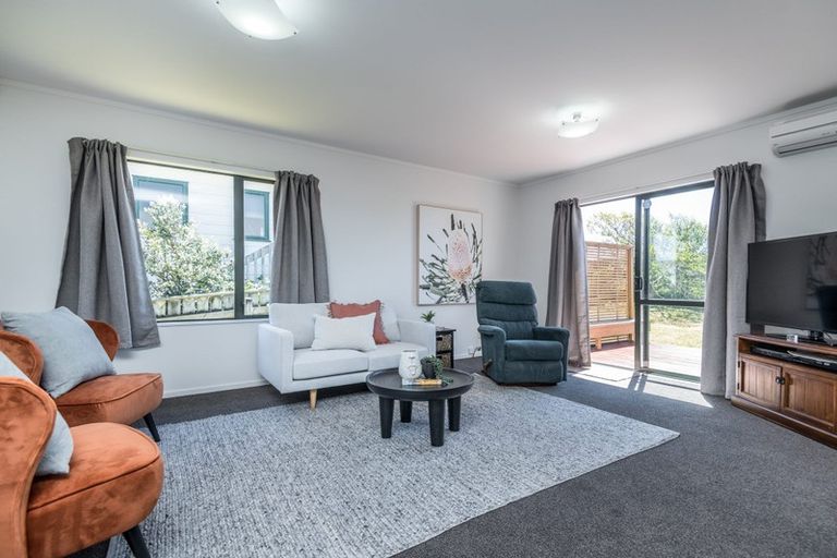 Photo of property in 4 Tobago Crescent, Grenada North, Wellington, 5028