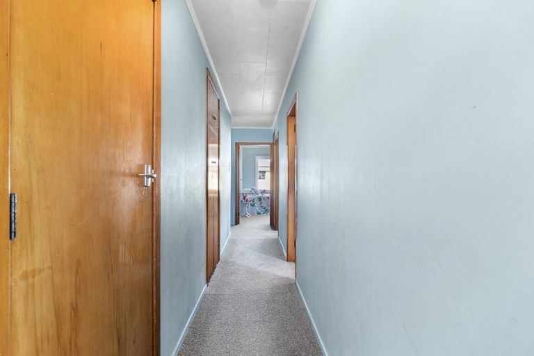 Photo of property in 6 Hughson Street, Waitara, 4320