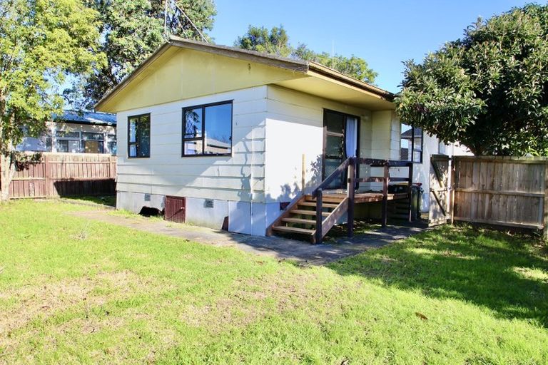 Photo of property in 2/12 Tamworth Close, Manurewa, Auckland, 2102