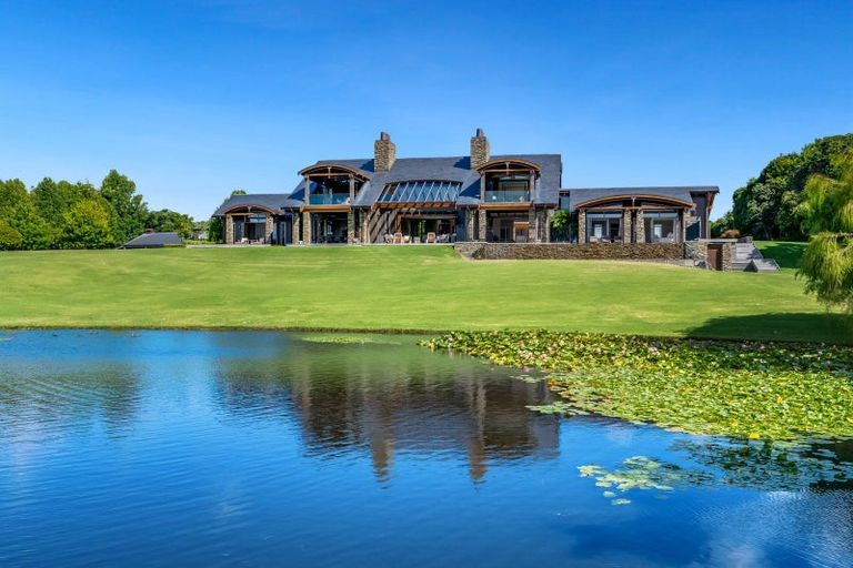 Photo of property in 42 Porterfield Road, Whitford, Howick, 2571