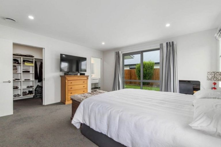 Photo of property in 4 Huntingdon Drive, Rangiora, 7400