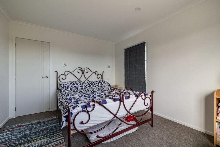 Photo of property in 6 Silkwood Place, Fitzherbert, Palmerston North, 4410