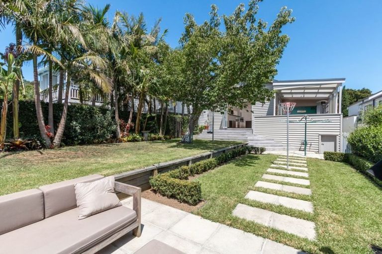 Photo of property in 17 Grosvenor Street, Grey Lynn, Auckland, 1021