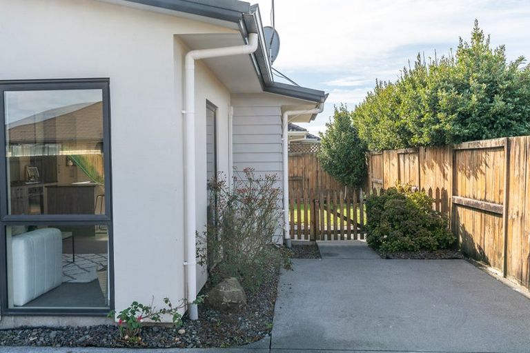 Photo of property in 15 Chadwick Place, Rototuna North, Hamilton, 3210