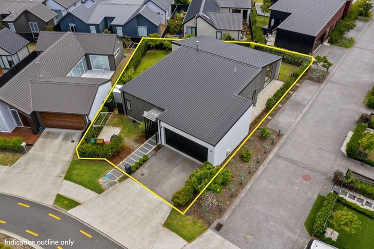 Photo of property in 11 Parachute Crescent, Papakura, 2110