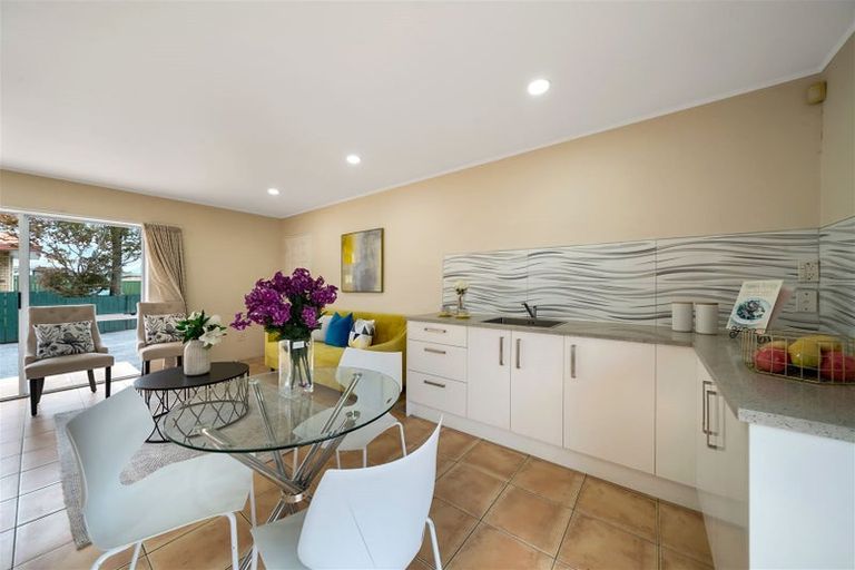 Photo of property in 36a Te Atatu Road, Te Atatu South, Auckland, 0610