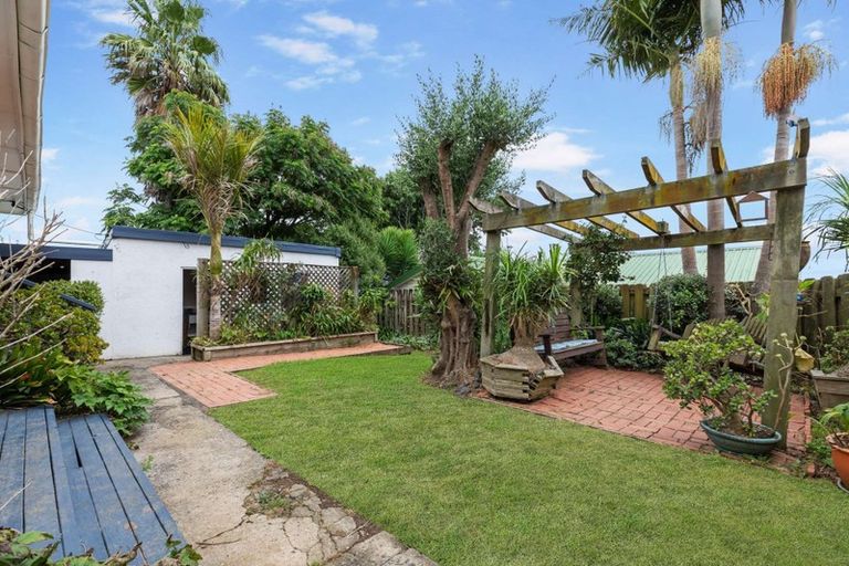 Photo of property in 5 Pacific Street, Waiuku, 2123