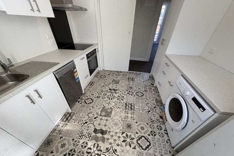 Photo of property in 16a Clifton Terrace, Kelburn, Wellington, 6012