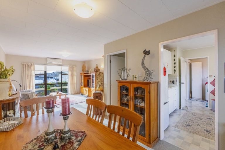 Photo of property in 2/16 Wellington Road, Waipukurau, 4200