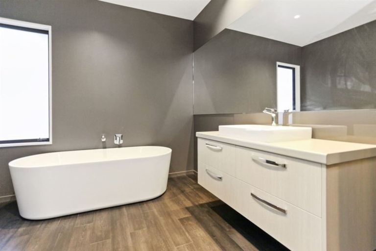 Photo of property in 10 Simms Lane, West Melton, 7618