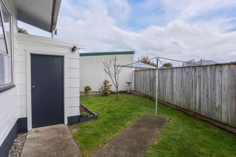 Photo of property in 8 Mccallum Street, Dannevirke, 4930