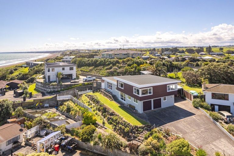 Photo of property in 8 Kapiti Terrace, Castlecliff, Whanganui, 4501