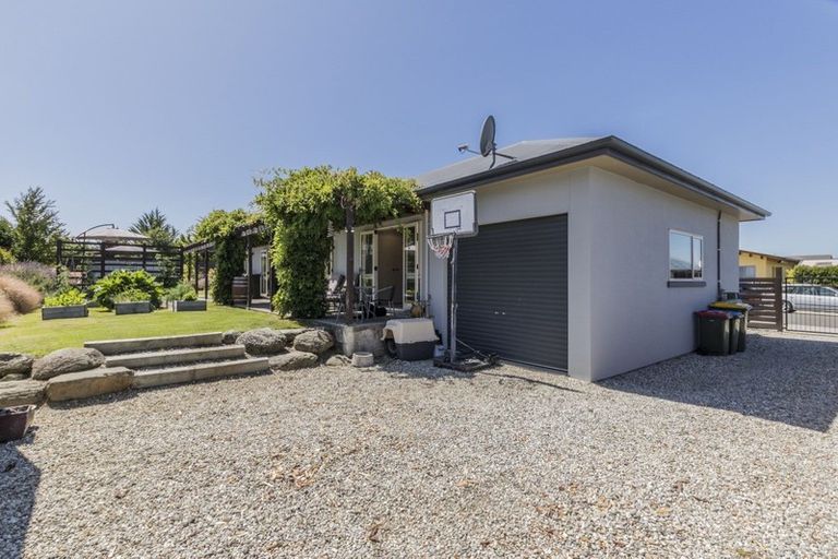Photo of property in 225 Stone Street, Wanaka, 9305