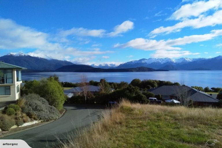 Photo of property in 19 Muriwai Drive, Manapouri, 9679