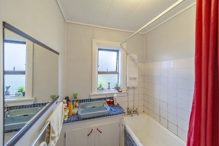 Photo of property in 12 Bell Street, Otane, 4202