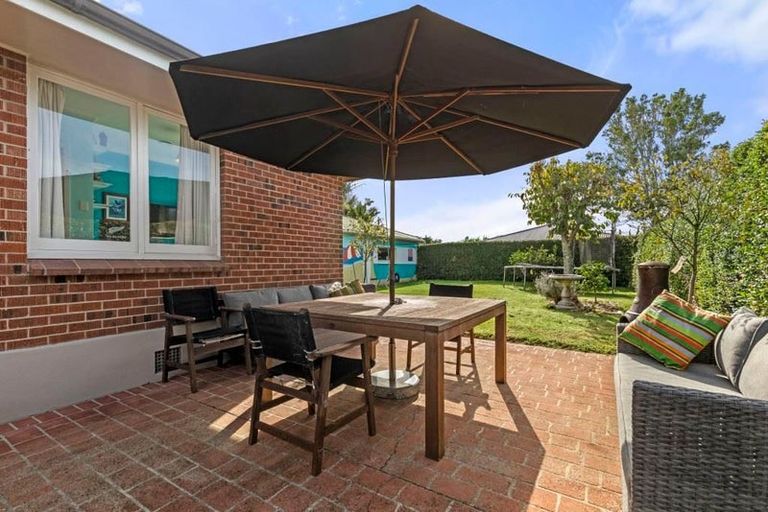 Photo of property in 46 Merani Street, Belmont, Auckland, 0622