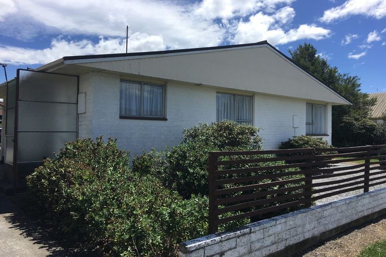 Photo of property in 1/7 Brake Street, Upper Riccarton, Christchurch, 8041