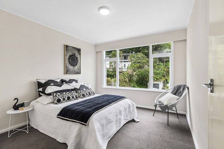 Photo of property in 48 Randwick Road, Northland, Wellington, 6012