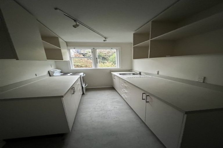 Photo of property in 64 Raroa Road, Kelburn, Wellington, 6012