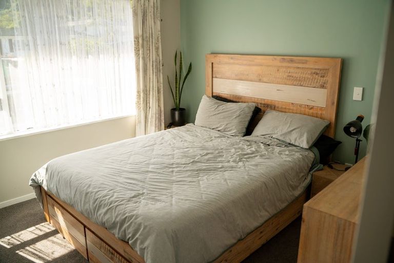 Photo of property in 6b Yarrow Place, Papakowhai, Porirua, 5024