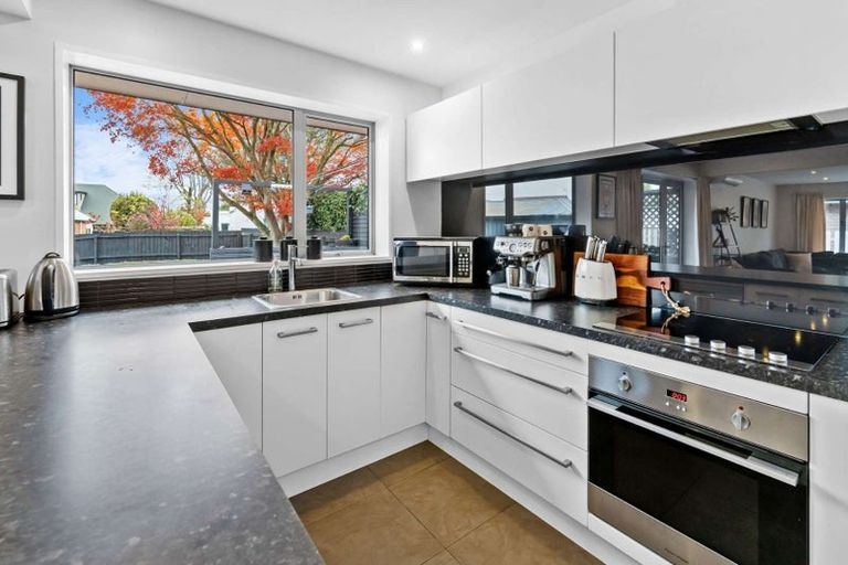 Photo of property in 14 Hudson Street, Bryndwr, Christchurch, 8053